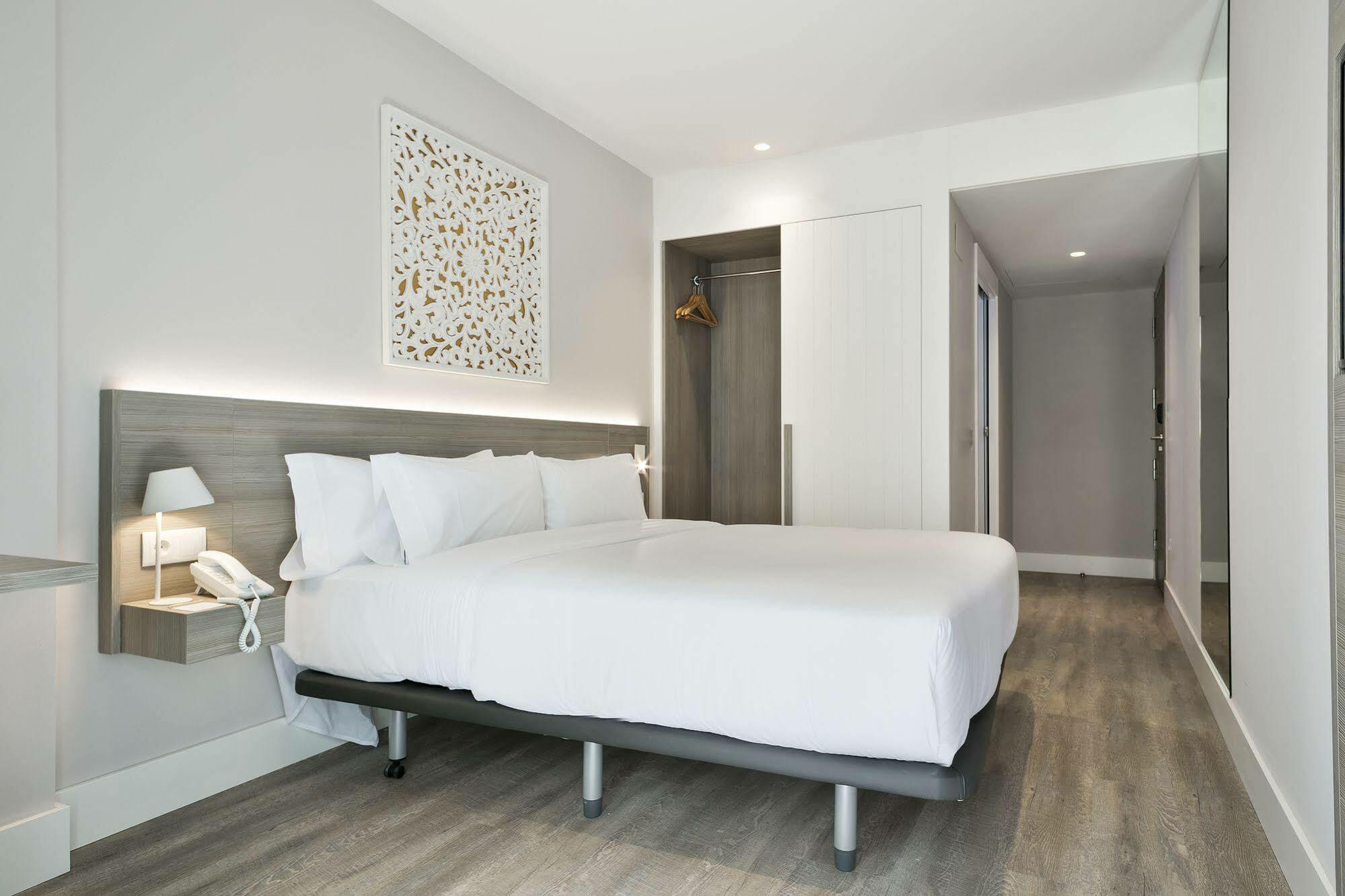 Niu Barcelona Hotel Exterior foto